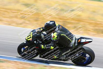 media/Apr-30-2023-CRA (Sun) [[020fcf5d43]]/Race 3-1000 Amateur Supersport/